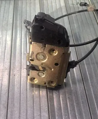 Renault Megane II Rear door lock