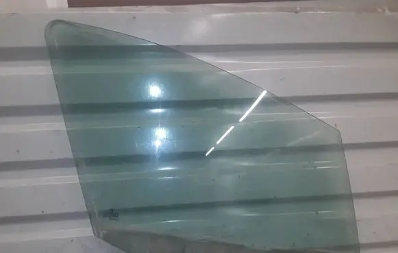 Peugeot 308 Front door window glass four-door 