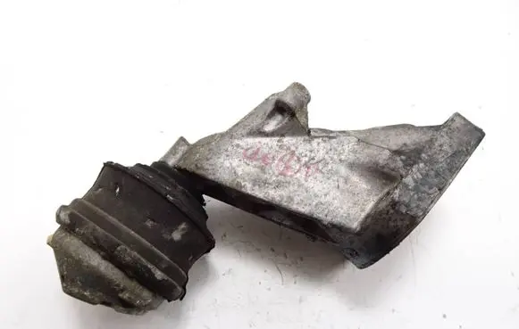 Mercedes-Benz CLC CL203 Engine mounting bracket A6112230704