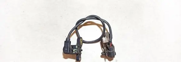 Mazda 626 Crankshaft position sensor j5t151