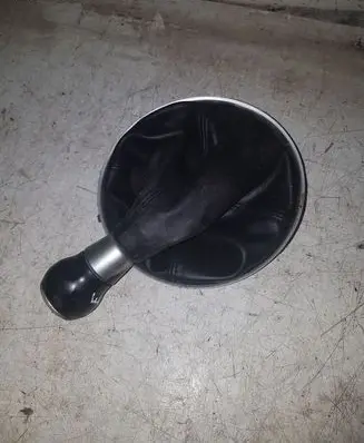 Subaru Outback Gear shifter/selector 