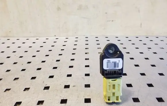 Toyota Corolla E120 E130 Airbag deployment crash/impact sensor 8983102020