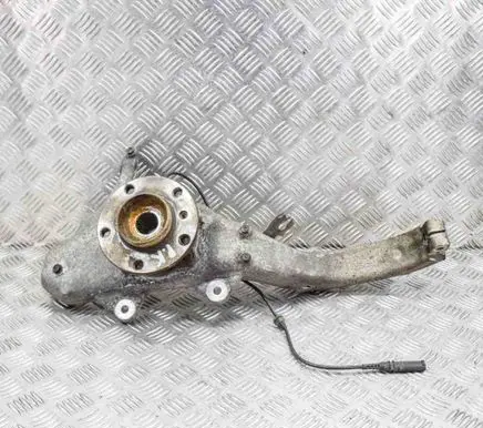 BMW X5 E70 Front wheel hub 6773783