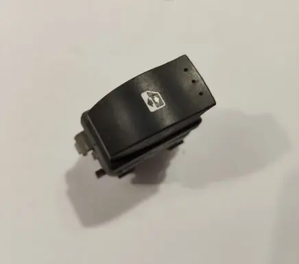Renault Espace - Grand espace IV Electric window control switch 220507A