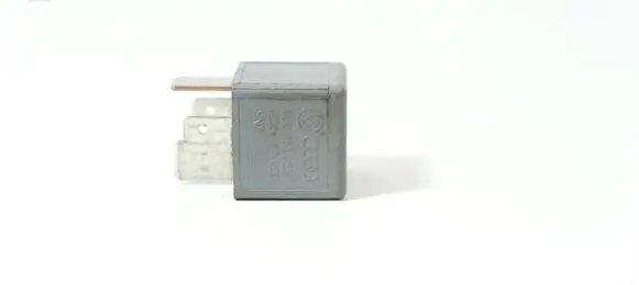 Audi A4 S4 B5 8D Other relay 8D0951253