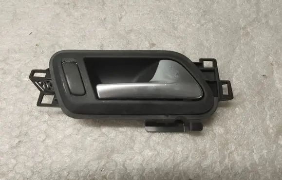 Volkswagen Amarok Front door interior handle 2H0837114D 2H0837114C
