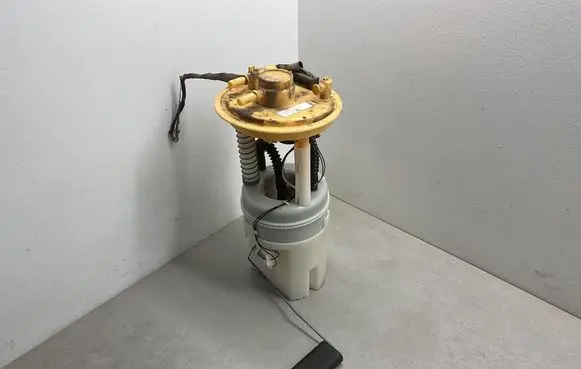 Mitsubishi Colt Fuel injection high pressure pump