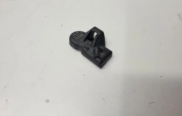 Volkswagen Tiguan Tire pressure sensor 3AA907275B