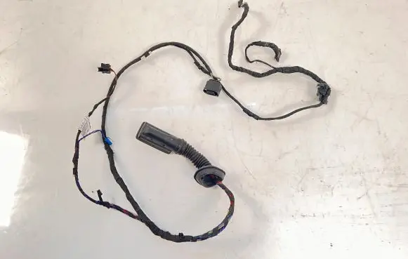 BMW 4 F36 Gran coupe Front door wiring loom 9325896