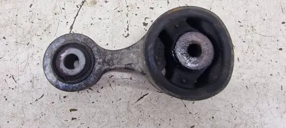 Honda CR-V Engine mount bracket 089007
