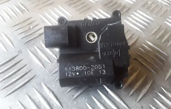 Toyota Corolla Verso AR10 Air flap motor/actuator 1138002051