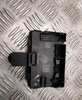 Skoda Superb B8 (3V) Door control unit/module 5Q4959593N