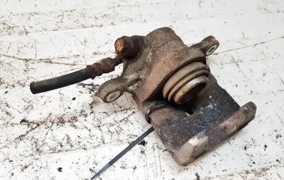 Subaru Forester SH Rear brake caliper p0688824 190412