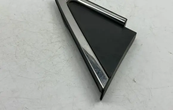 Toyota Avensis T270 Other front door trim element 6011705020