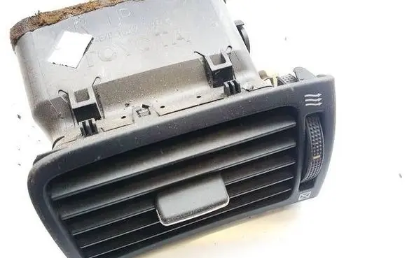 Toyota Avensis T250 Dashboard side air vent grill/cover trim 8221