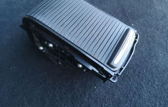 Opel Mokka X Glove box central console AVF45423