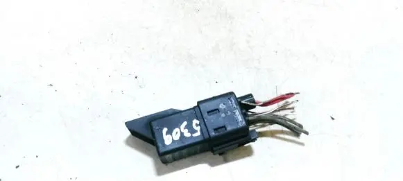 Glow plug pre-heat relay