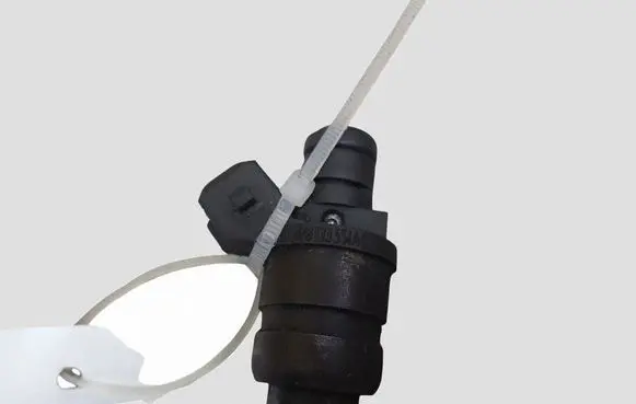 Audi A6 S6 C5 4B Fuel injector 078133551AC