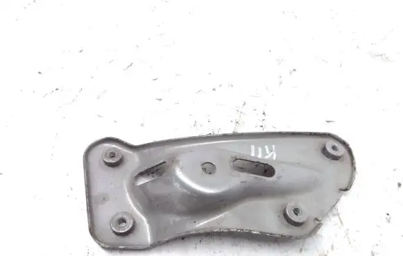 Skoda Yeti (5L) Fender mounting bracket 1Z0810679D