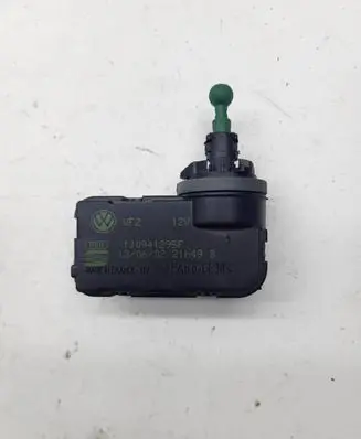 Volkswagen Golf IV Headlight level adjustment motor 1J0941295F