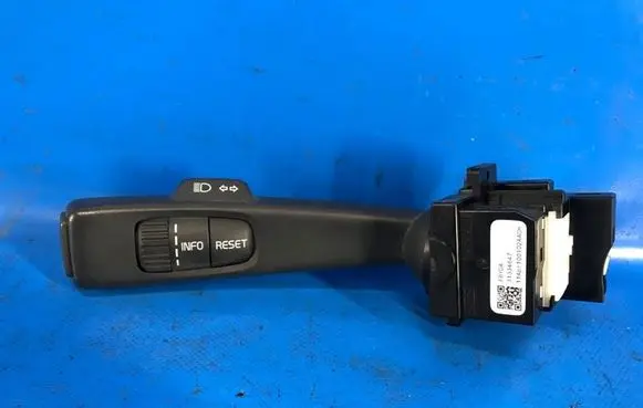 Volvo S60 Gear shift switch/knob 31334647