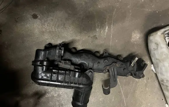 Ford Transit Intake manifold 6C1Q9424AB