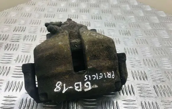 Volkswagen Jetta V Front brake caliper