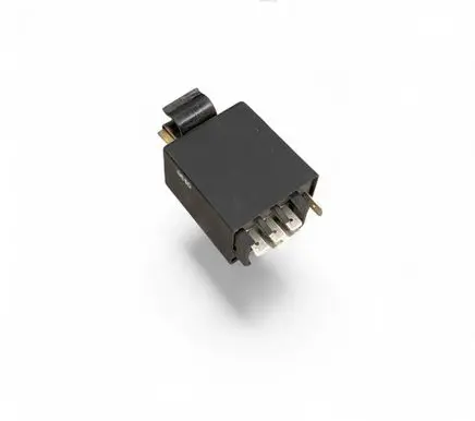 BMW 3 E30 Window wiper relay 1385901