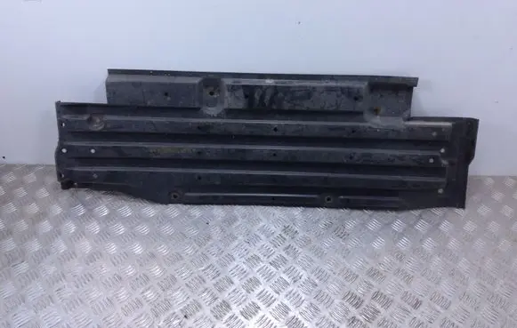 Center/middle under tray cover
