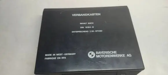 BMW 5 E34 First aid kit 