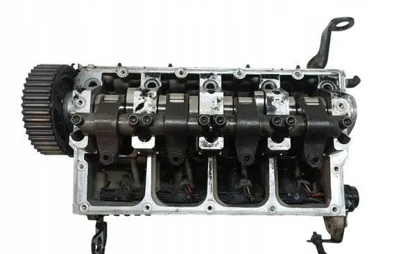 Volkswagen Golf IV Engine head 038103373R