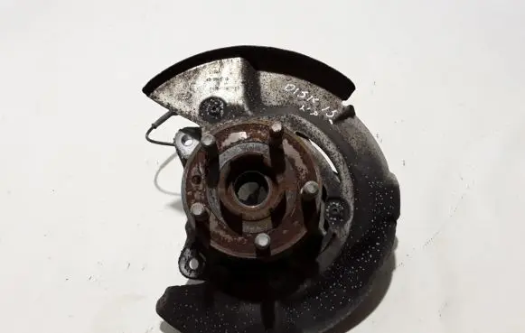 Land Rover Discovery Sport Front wheel hub LR072599