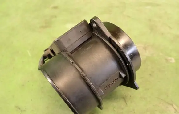 Mercedes-Benz C W203 Mass air flow meter A11109401485WK9613
