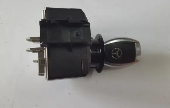 Mercedes-Benz CLA C117 X117 W117 Ignition lock A2469058501 13006724