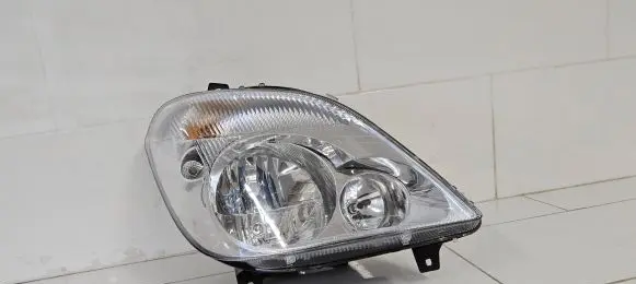 Mercedes-Benz Sprinter W906 Headlight/headlamp A9068200161