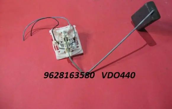 Peugeot 406 Fuel level sensor 9628163580 VDO440