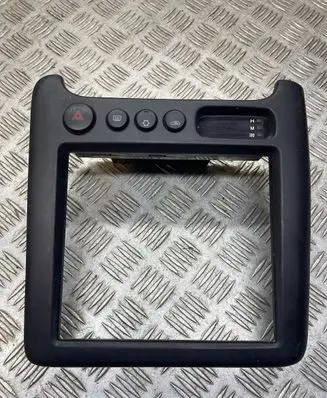 Radio/GPS head unit trim