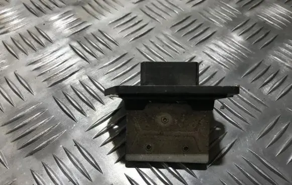 Mazda 323 Heater blower motor/fan resistor hb151bc5e 5l55