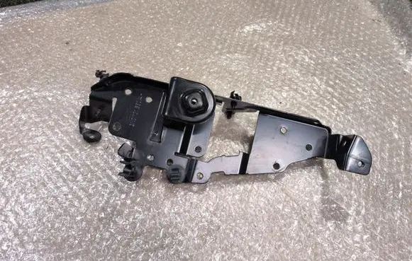 Man TGE 1gen Holder (bracket) 2N0131563AH