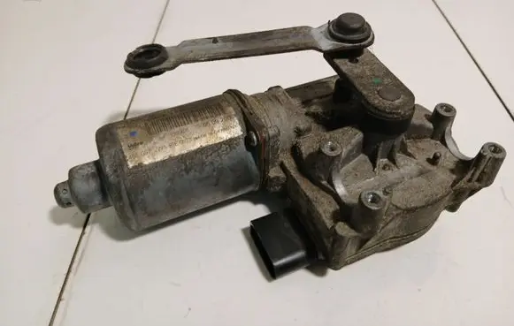 Audi Q7 4L Front wiper linkage and motor 4L2955119A