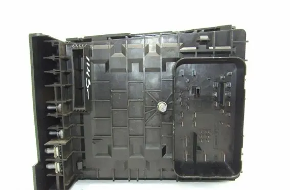 Skoda Superb B6 (3T) Fuse module 1K0937125A
