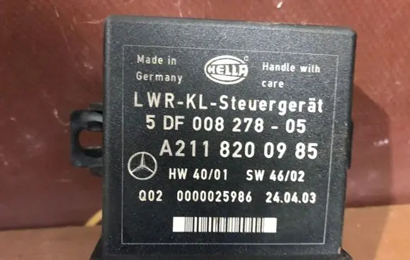 Mercedes-Benz E W211 Light module LCM A2118200985