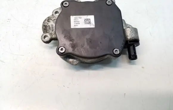 Volkswagen Jetta VI Vacuum pump 03L145207