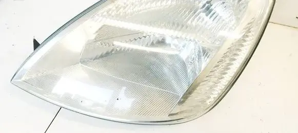 Ford Fiesta Headlight/headlamp 