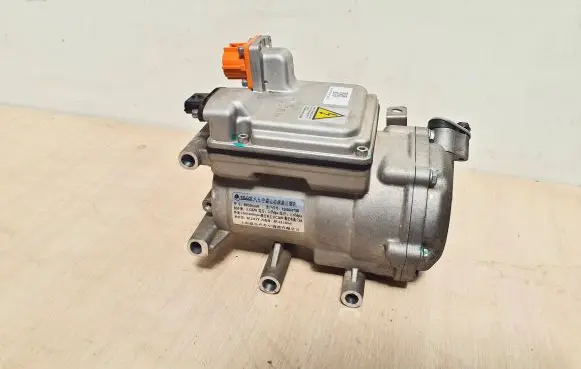 Dacia Spring Air conditioning (A/C) compressor (pump) 926006978R T221560031 BBGDAA06