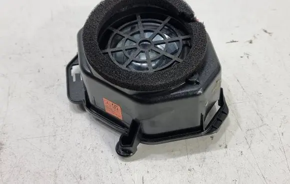 Mercedes-Benz CLS C218 X218 Parcel shelf speaker A2048202402