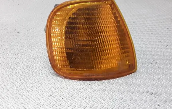 Volkswagen Polo II 86C 2F Front indicator light
