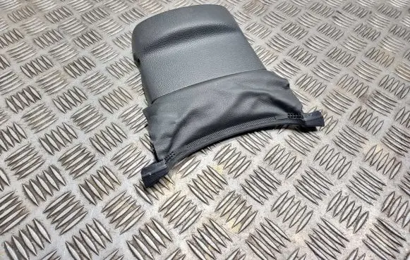 Volkswagen Golf VI Steering wheel column trim 5N0858565 5N0858560