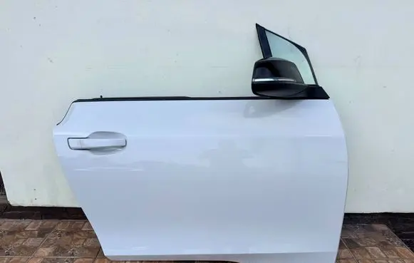 BMW i3 Front door