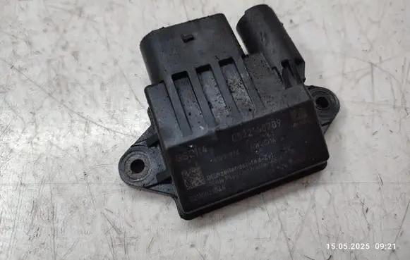Chrysler 300 - 300C Glow plug pre-heat relay 0522140709